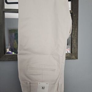 Banana Republic Women's Straight Leg Pants in Light Beige